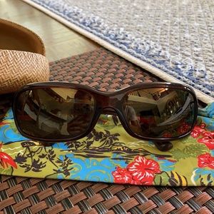 Maui Jim Women’s “Lagoon” Sunglasses- Brown w/Case